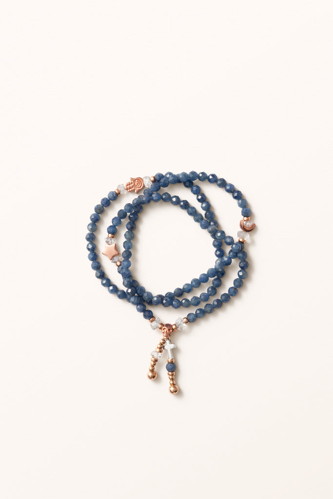 B12-1 narrow gold bracelet with sleek structure and handcrafted aesthetic